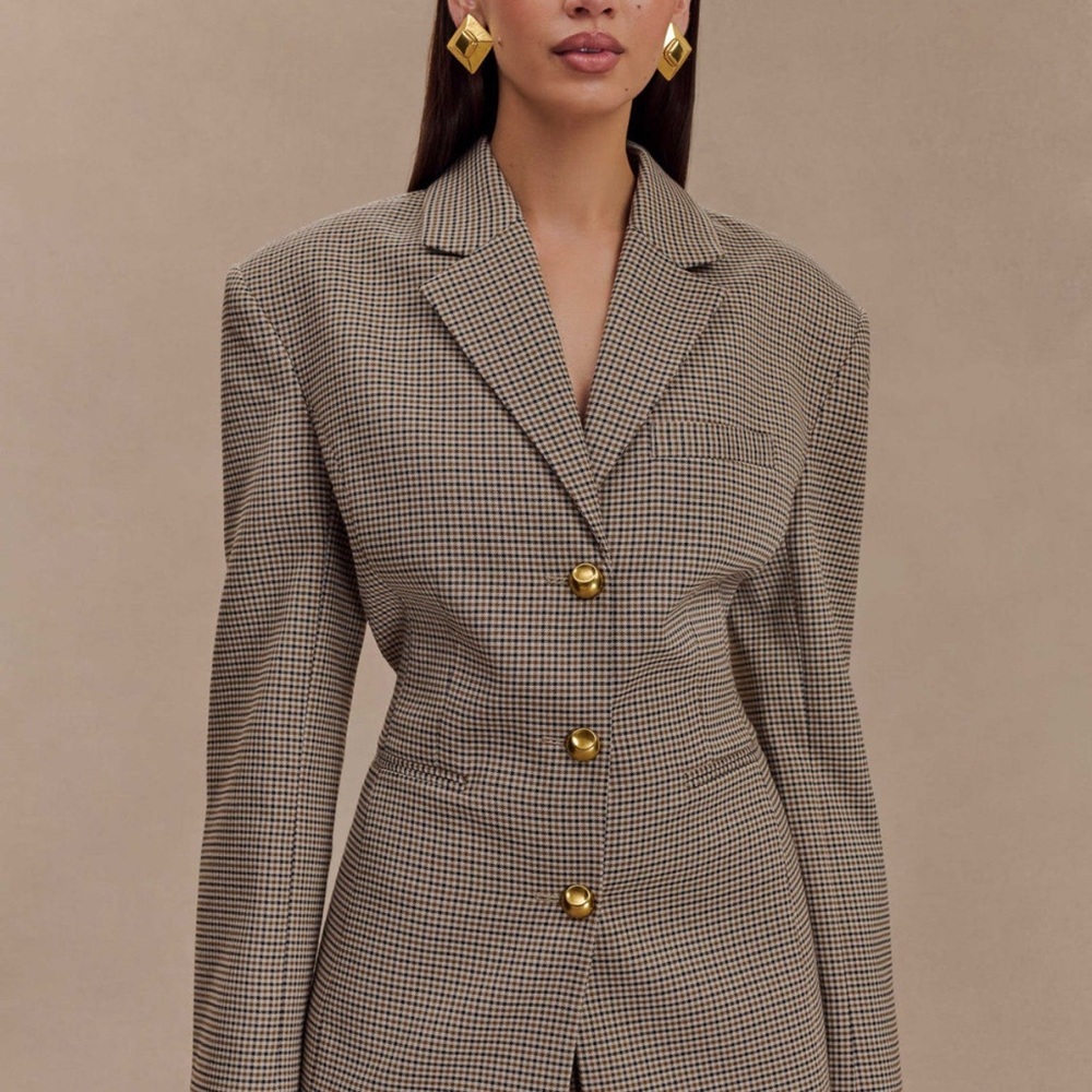 Meshki Women's Houndstooth Blazer in size M New without tags